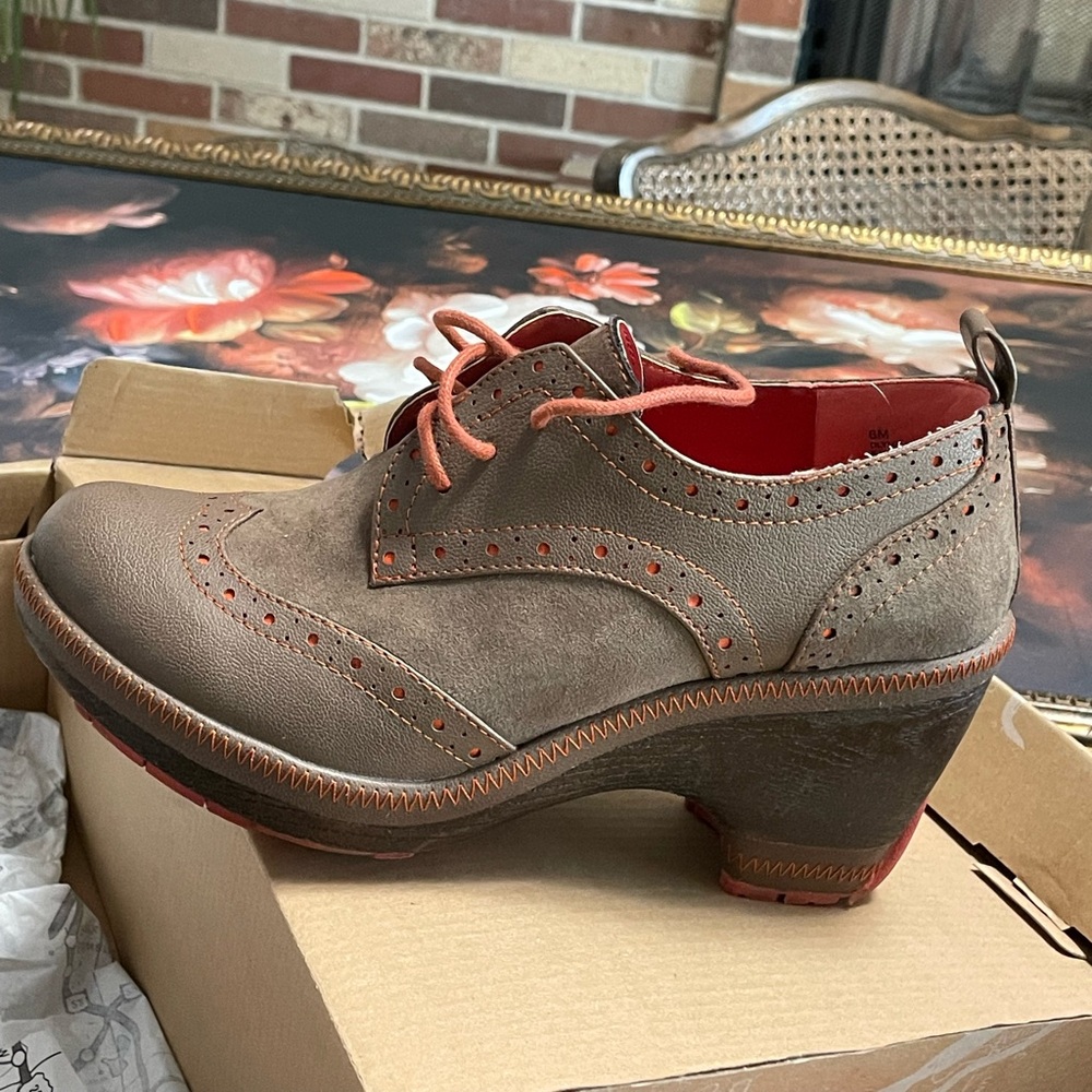 Brand New J-41 shoes in brown